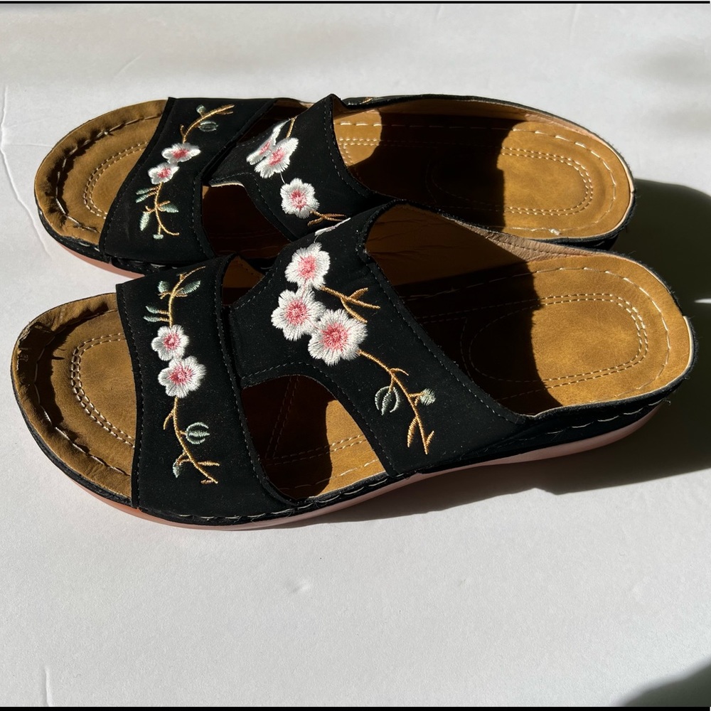 Embroidered Flower Cherry Blossom Wedge Sandals, Black, Size 8.5 / 39 B